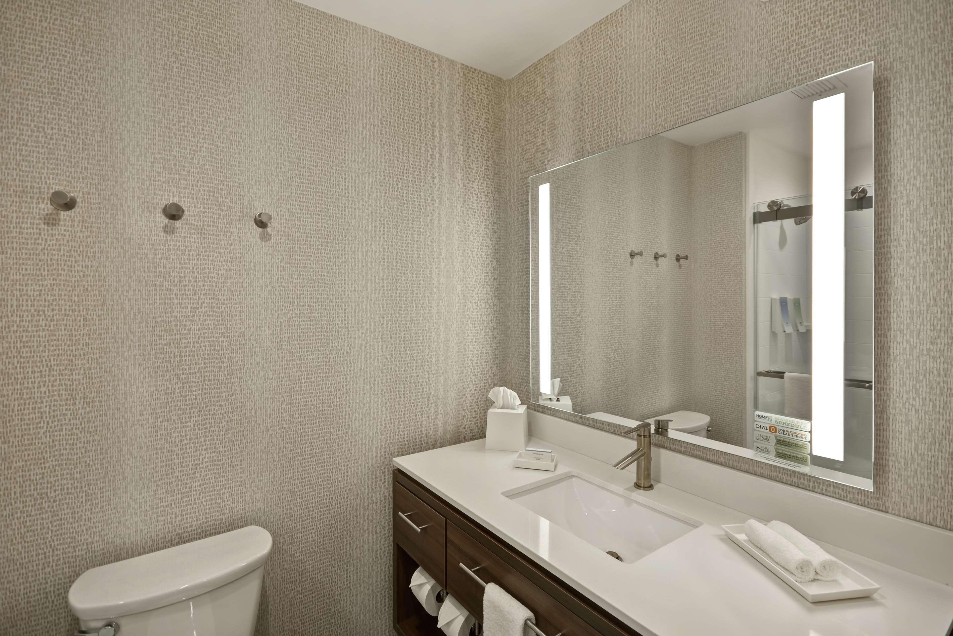 Home2 Suites Houston Westchase Exterior photo