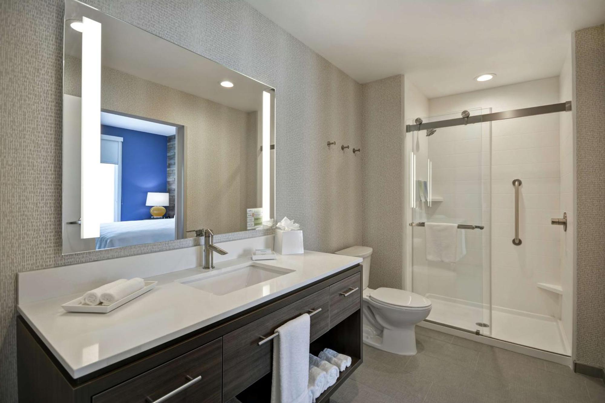 Home2 Suites Houston Westchase Exterior photo