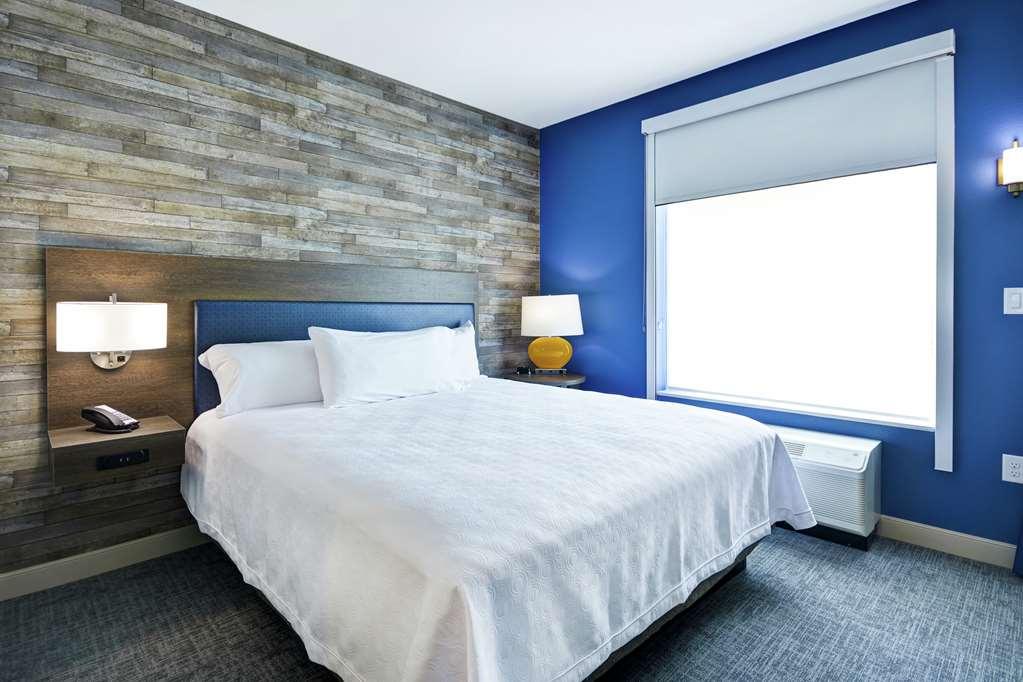 Home2 Suites Houston Westchase Room photo